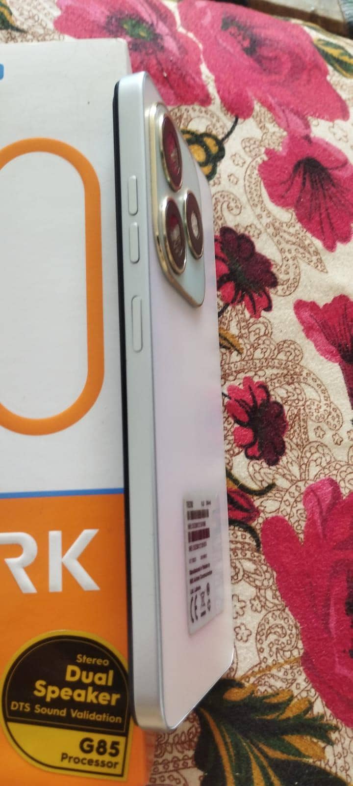 tecno spark 20 4