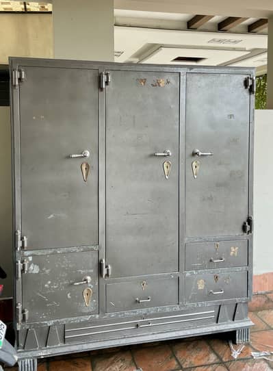 Metal Wardrobe (Safe/Almari)