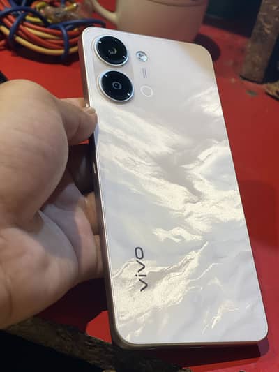 Vivo y05 4+4/128 10 year warranty