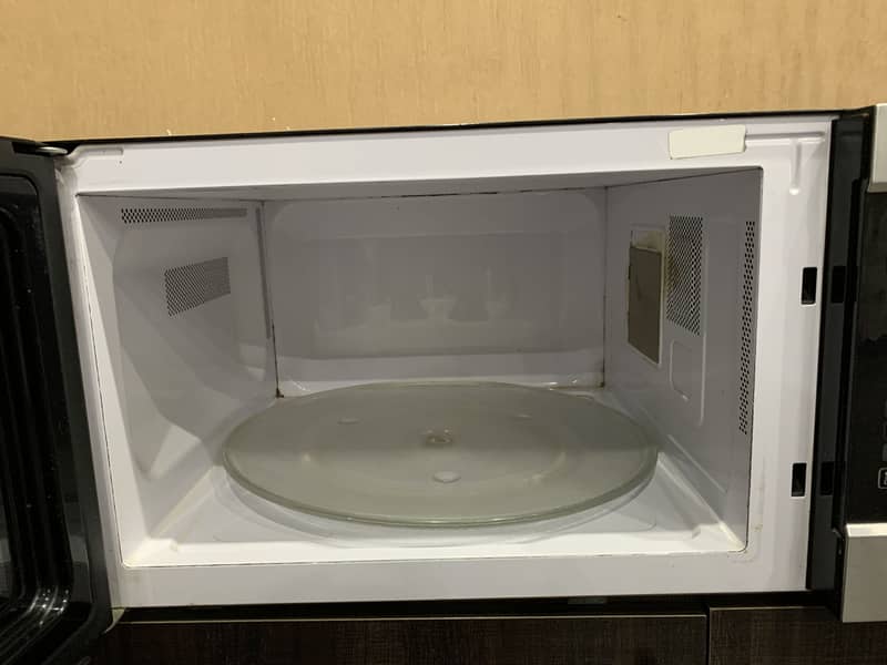 Microwave oven 2