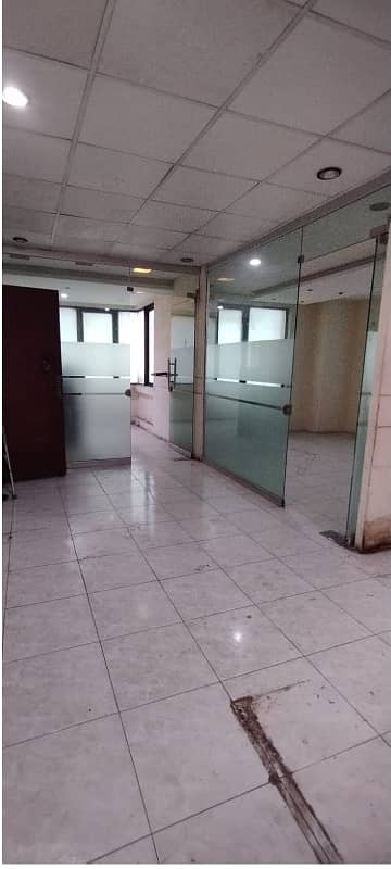 Brand New Building Semi Furnished Area 700 Square Feet Available For Rent Corporate Office In Main Boulevard Road Gulberg 3 Lahore