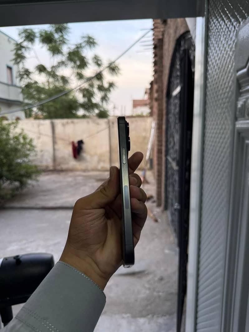 iPhone 15 pro max 10/10 4