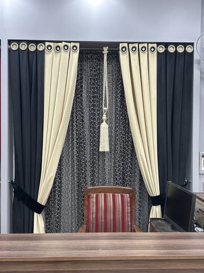 Curtain & Roller Blinds
