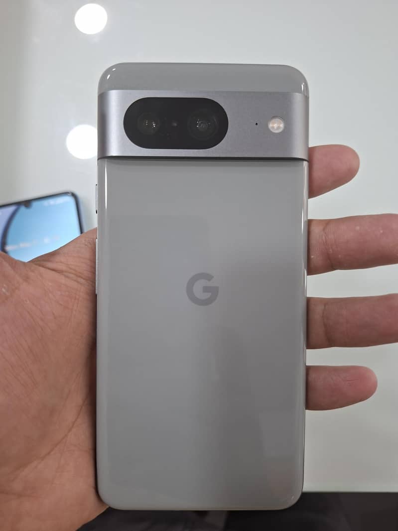 Google Pixel 8 1
