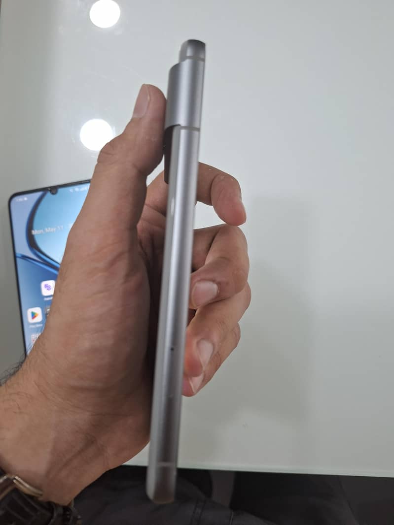 Google Pixel 8 3