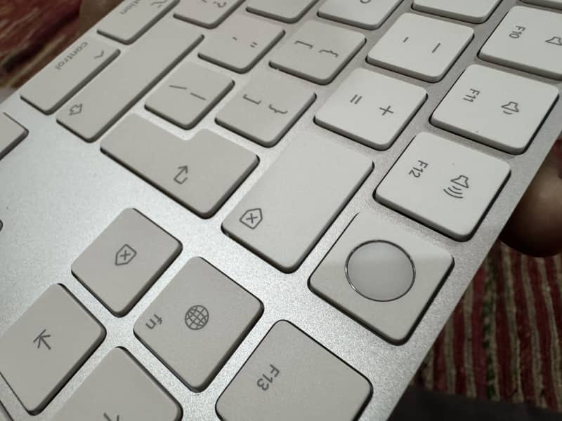Magic Keyboard 9