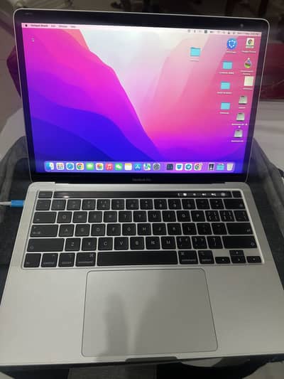 MacBook pro 13 inch 2020 Ci5 16gbRam 256gb