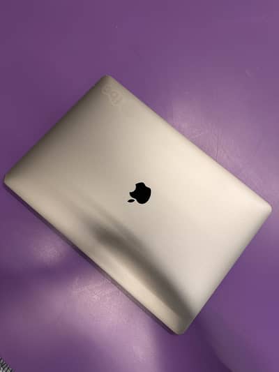 Macbook Pro 2019, 16’ inches, i9, 32gb Ram, 1TB SSD.