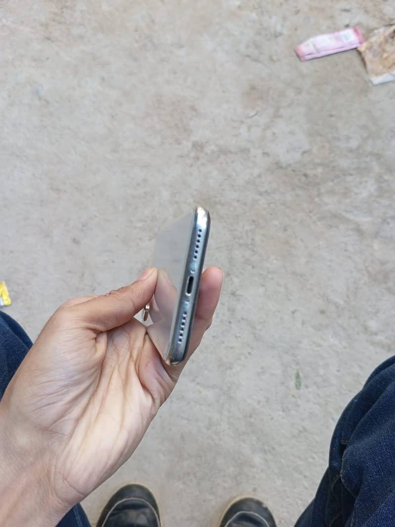 Iphone X 4