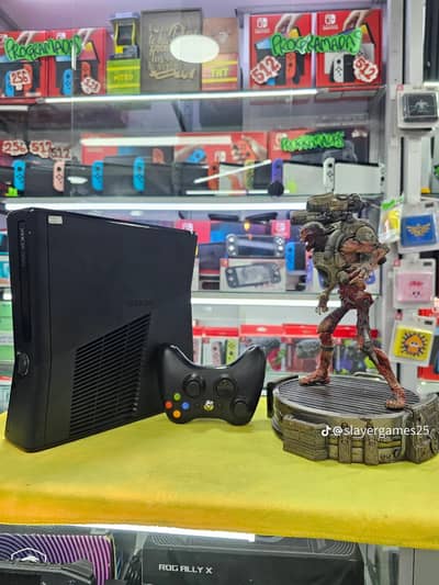 Xbox 360 slim 320 GB 10 by 8 condition seal pack