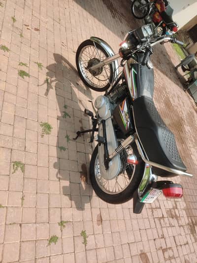 Honda 125 all OK condition 10 by 8