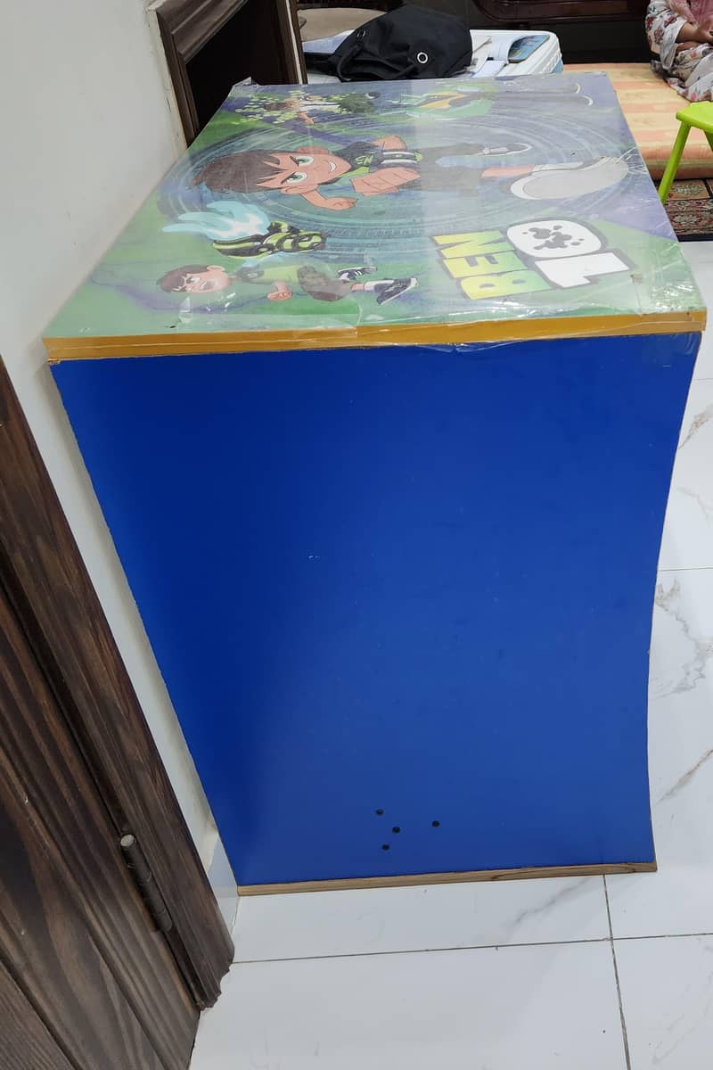 study table 0