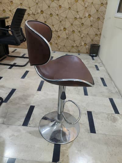 rolling chair