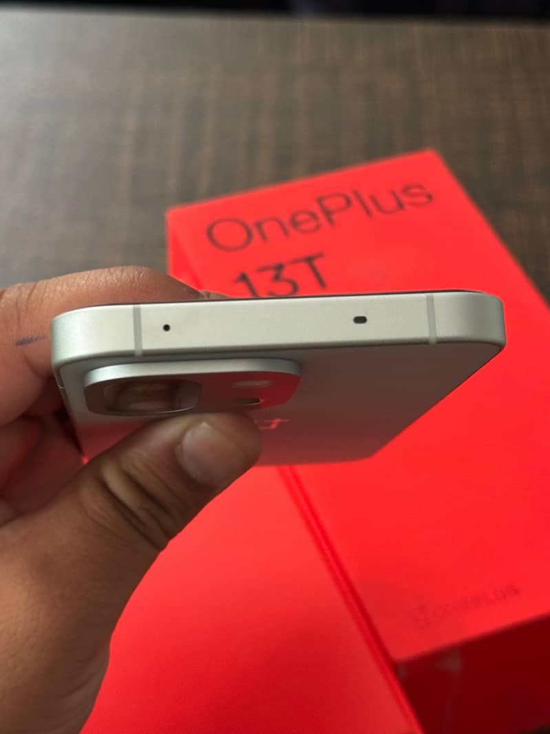 OnePlus 13T 2