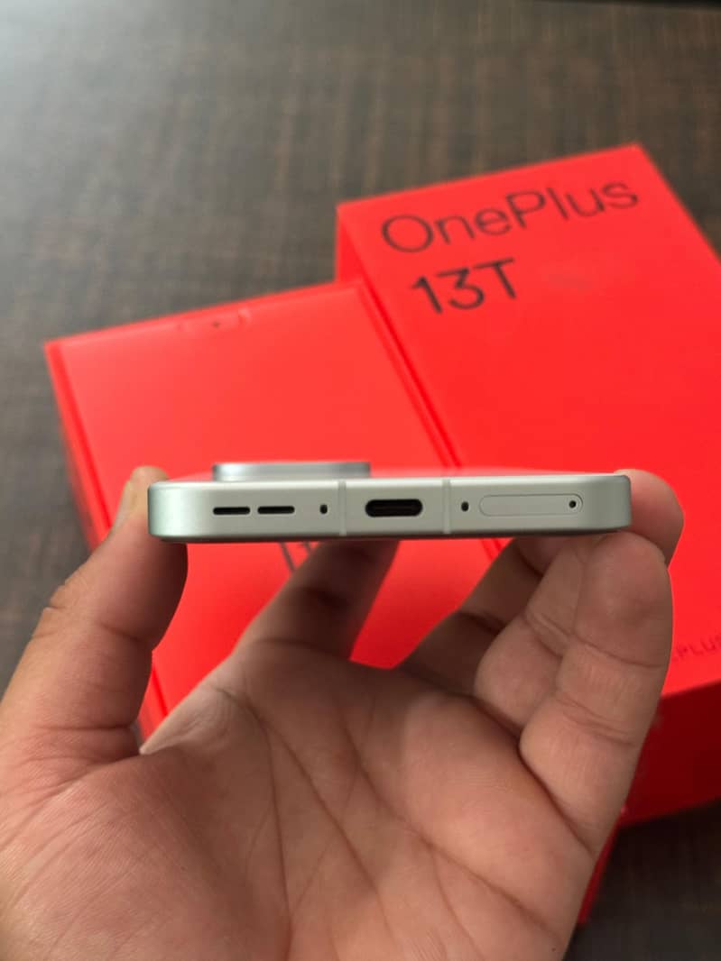 OnePlus 13T 3