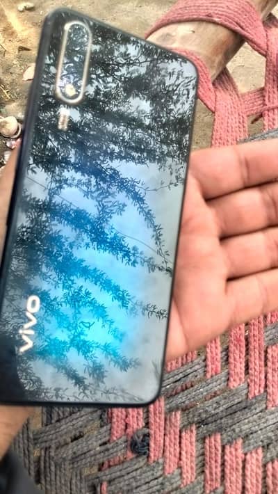 vivo s1