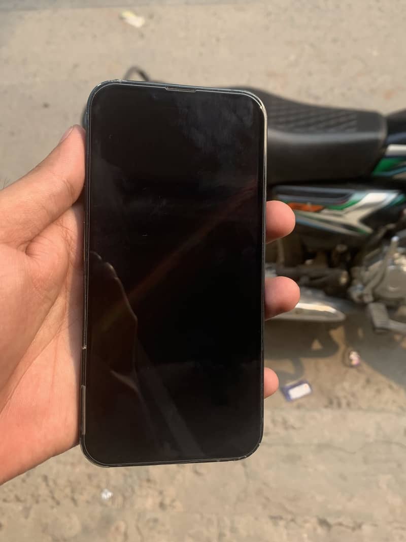 iPhone 13 1