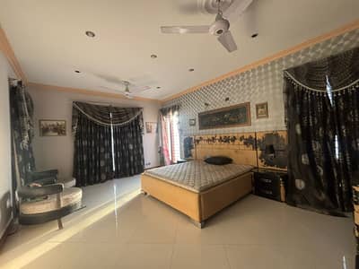 CHANCE DEAL DHA 500 YARDS BUNGALOW FOR SALE