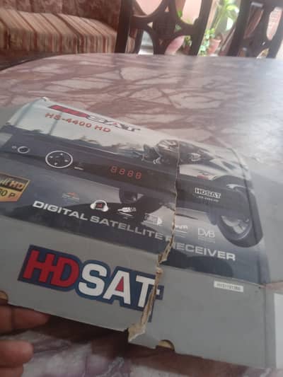 DIGITAL SATTELLITE RECEIVET