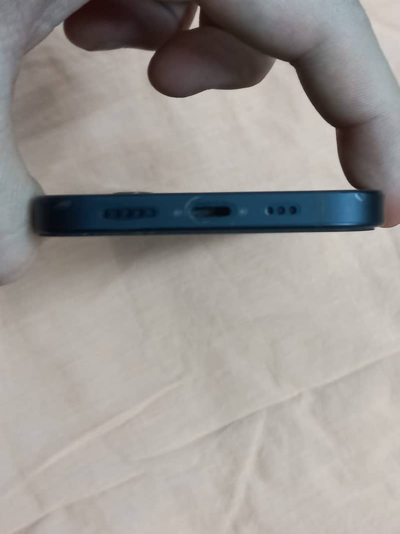 Apple iPhone 12 3