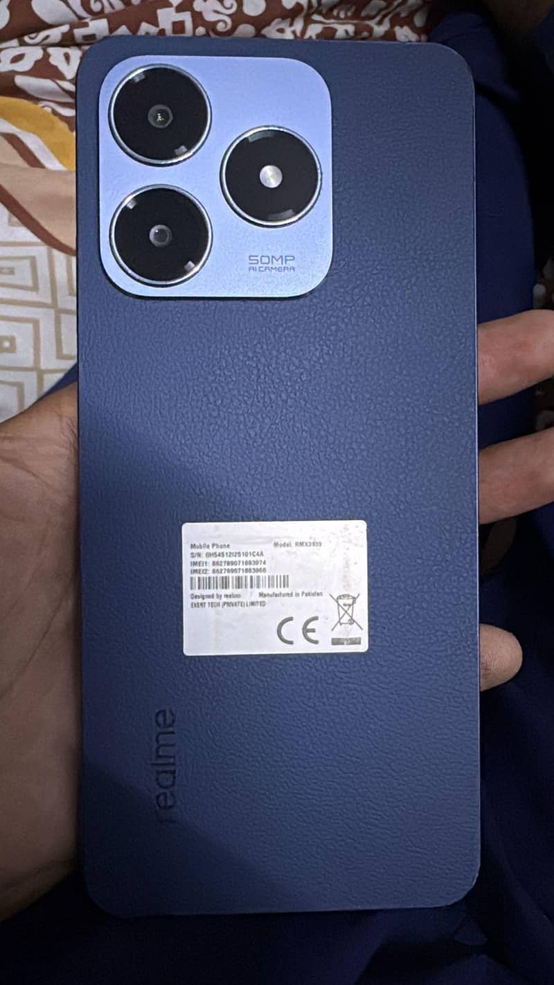 Realme C63 0