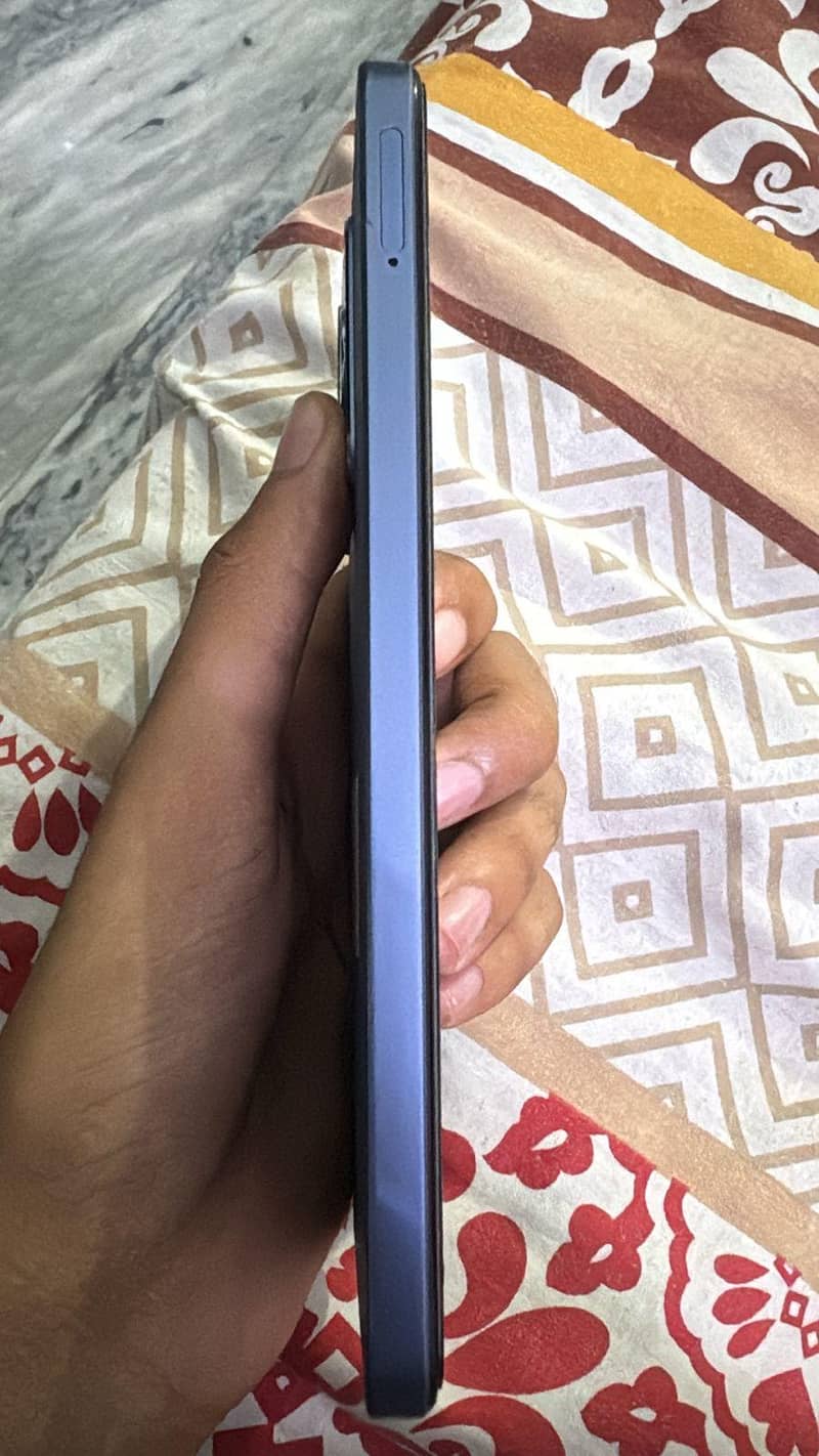 Realme C63 3