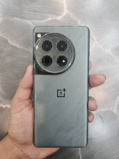 OnePlus 12
