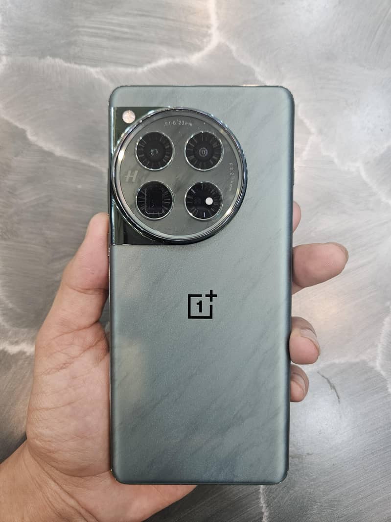 OnePlus 12 0