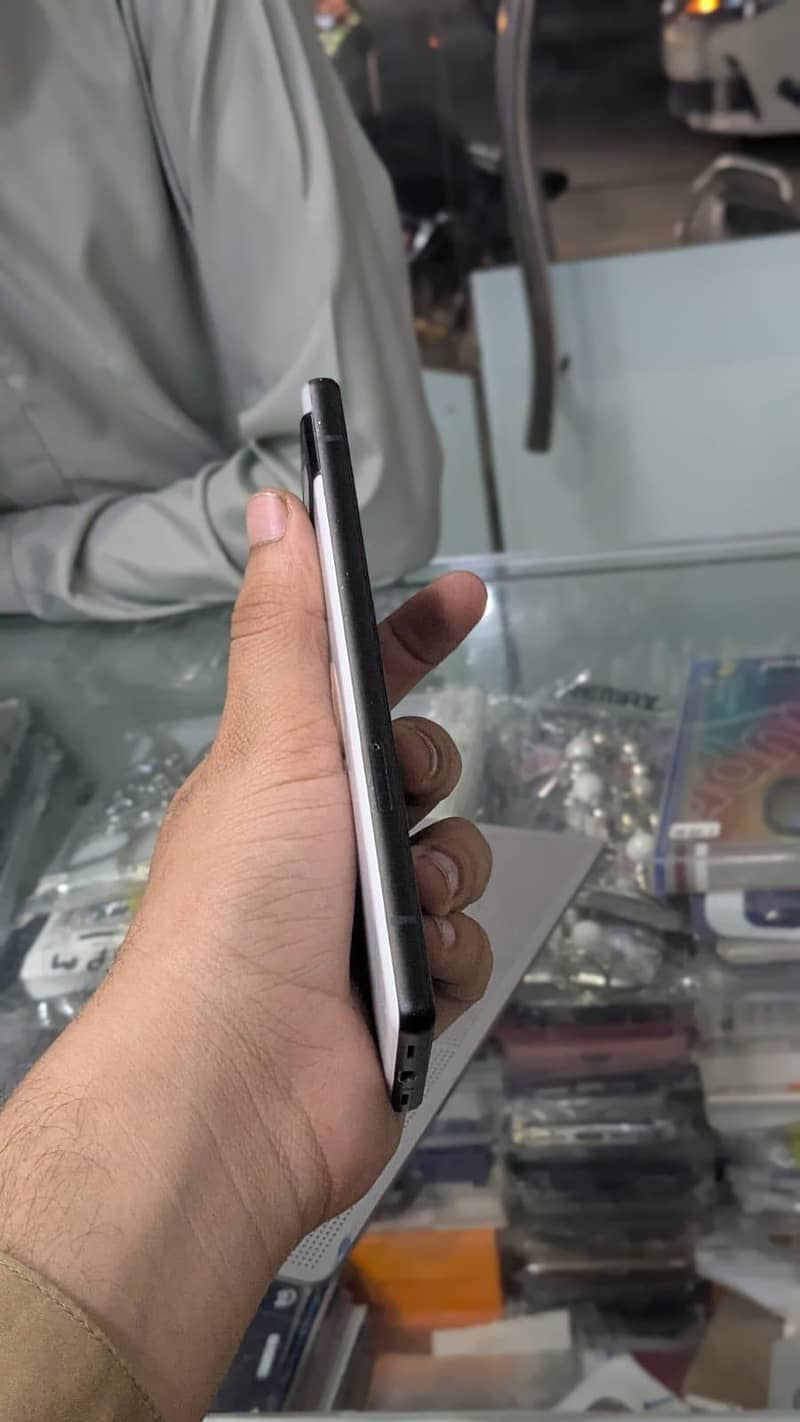 Google pixel 6a 3