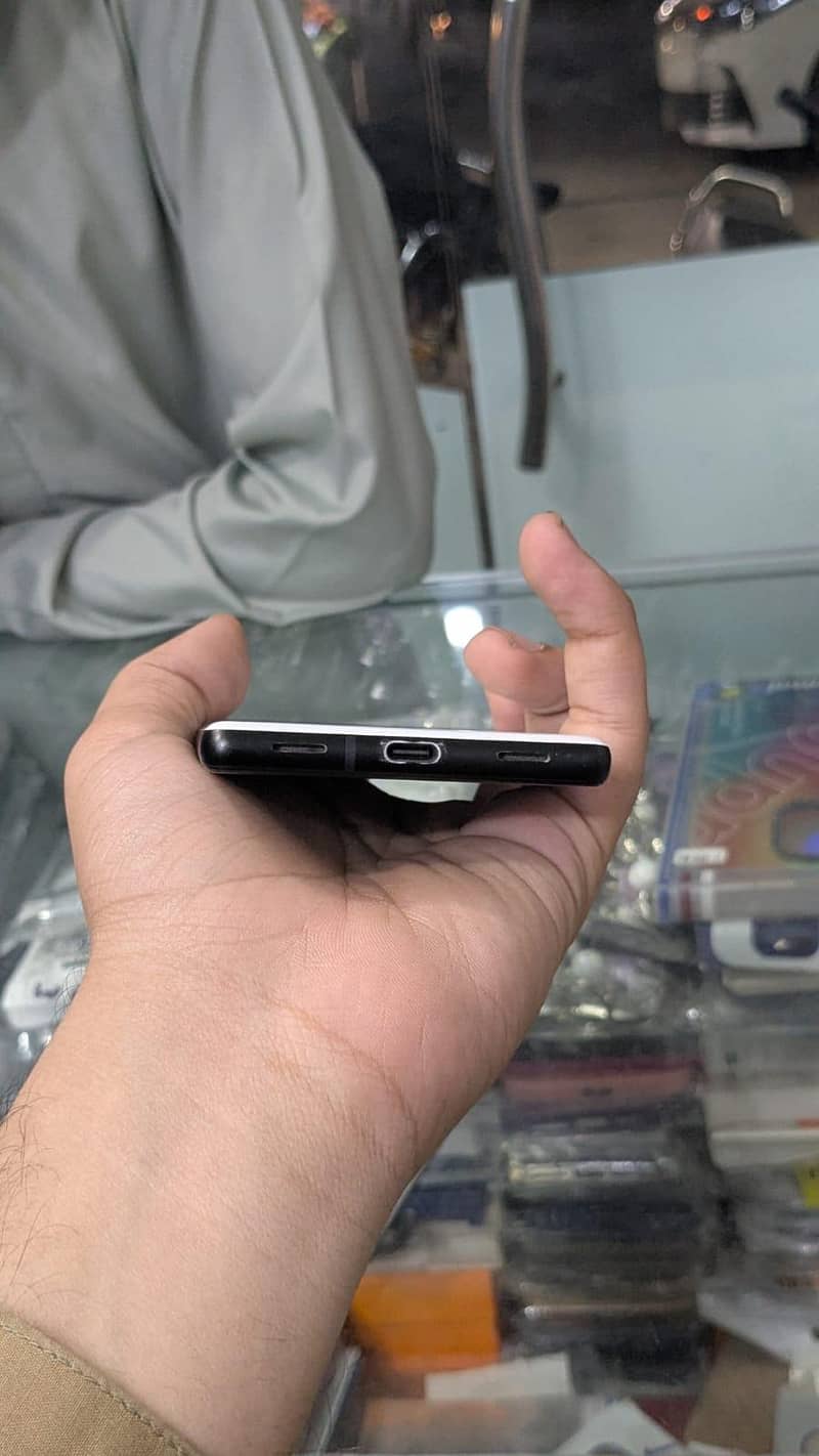 Google pixel 6a 4