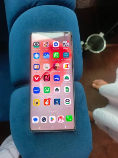 infinix hot 50 pro plus    8+8/256