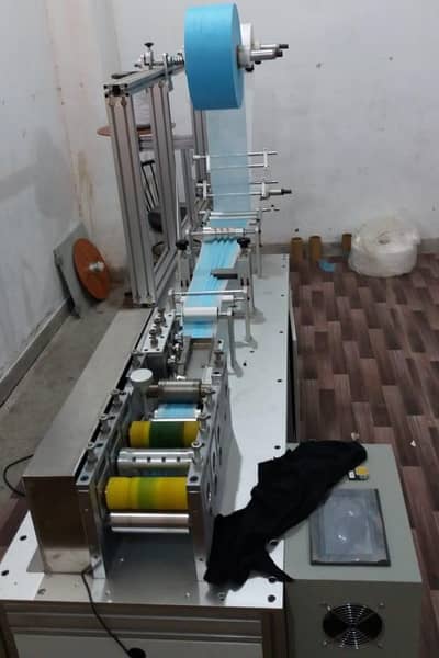 Facemask making machine