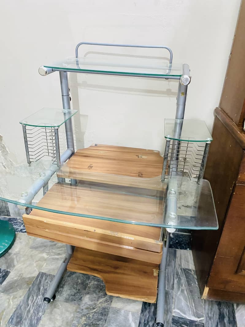 Computer table for sale 1