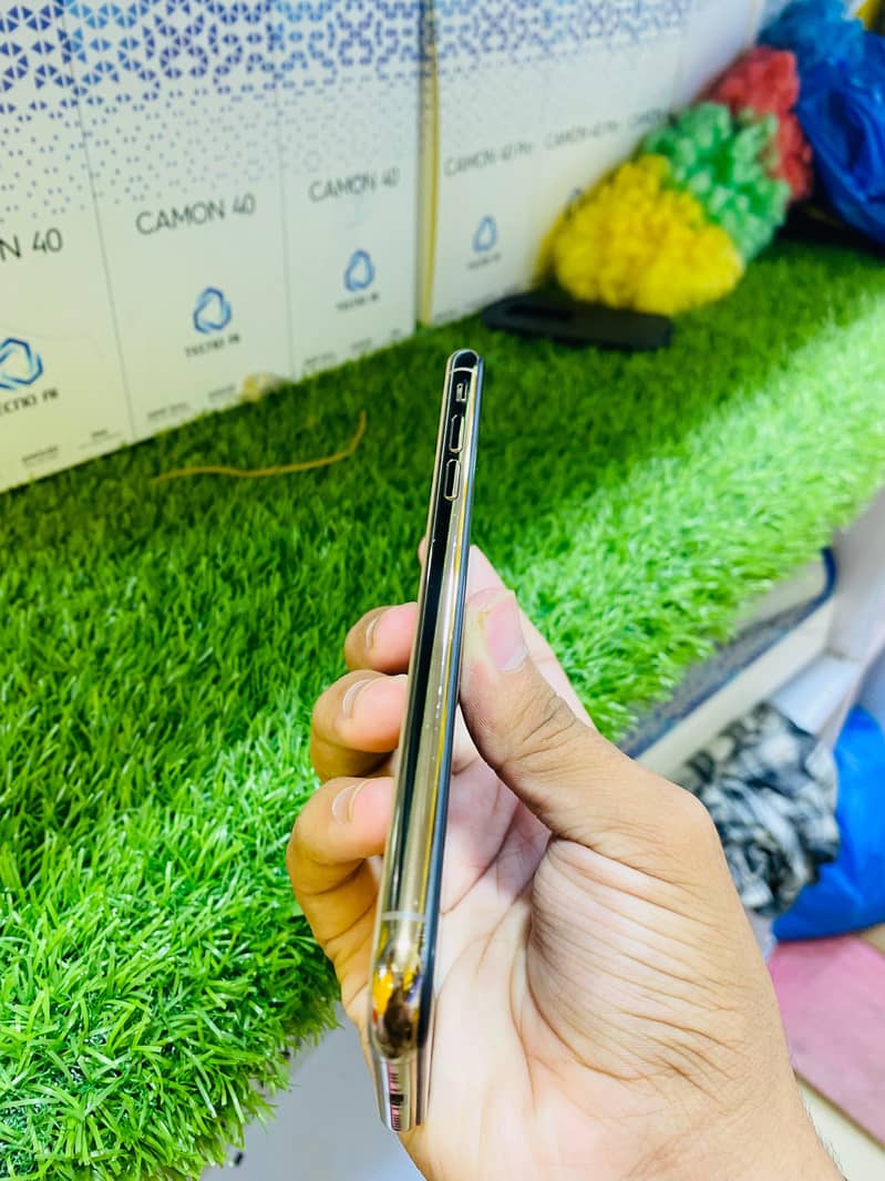 iphone Xs 4