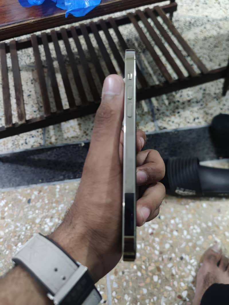 iphone 14 pro max 5