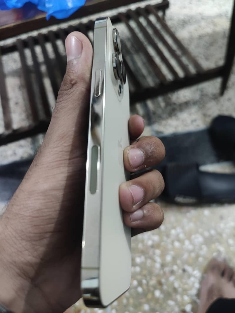iphone 14 pro max 7