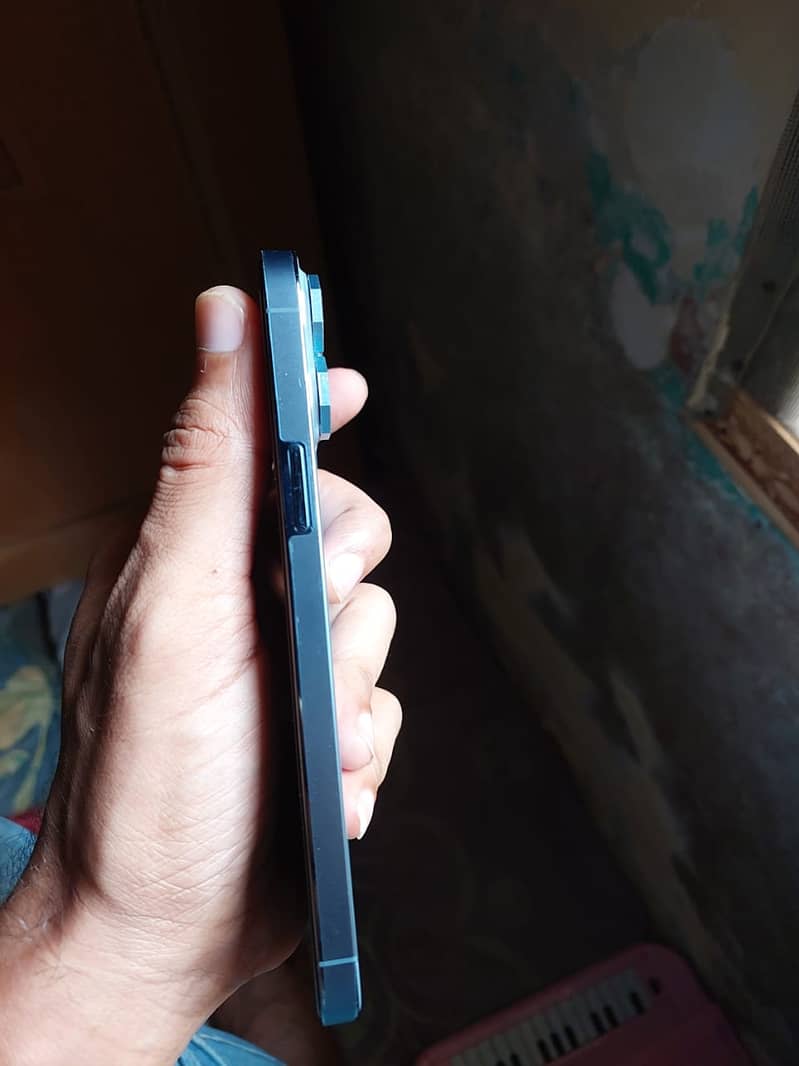 Apple iPhone 13 Pro Max 3