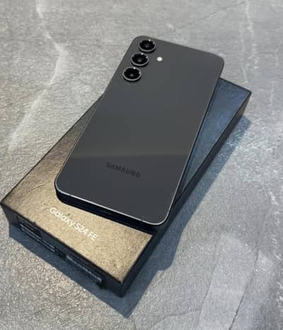 Samsung s24 fe with box