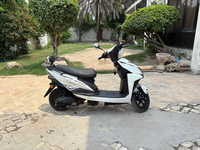 2024 model brand new battery's installed