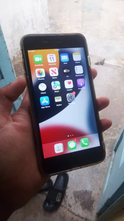 iPhone 7 plus 128 gb good condition 10/9