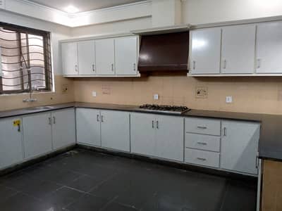 3 Bed beautiful Upper Portion for Rent in E-11 Islamabad