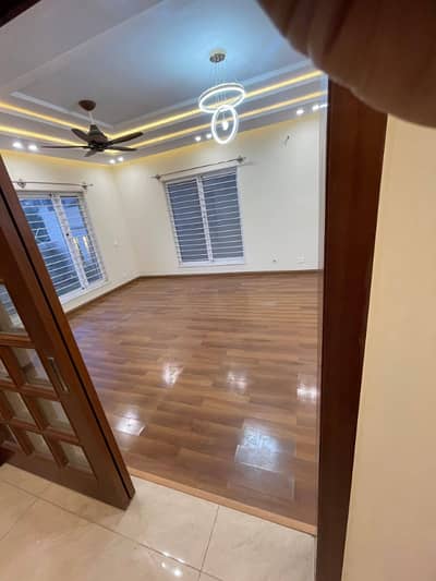 E-11/3 Multi Gardens 4 Bed Upper Portion For Rent
