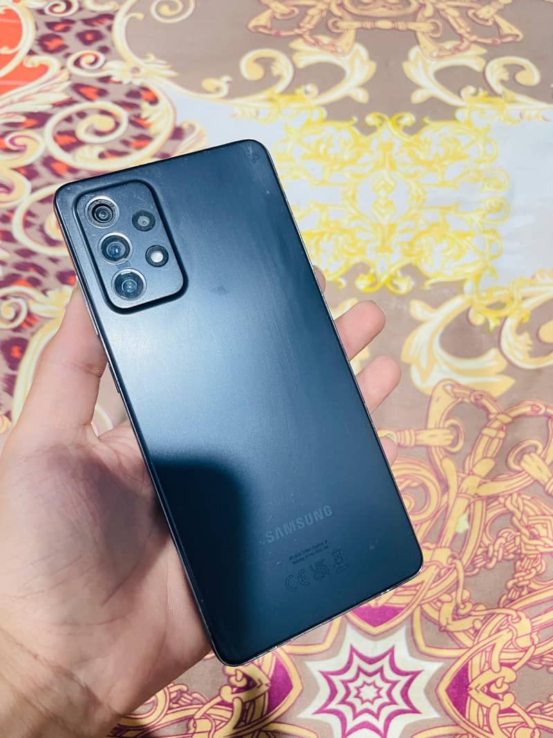 Samsung Mobile A72 1