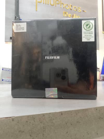 Fuji x100vi Brand new box pack available ( Limited Stock)