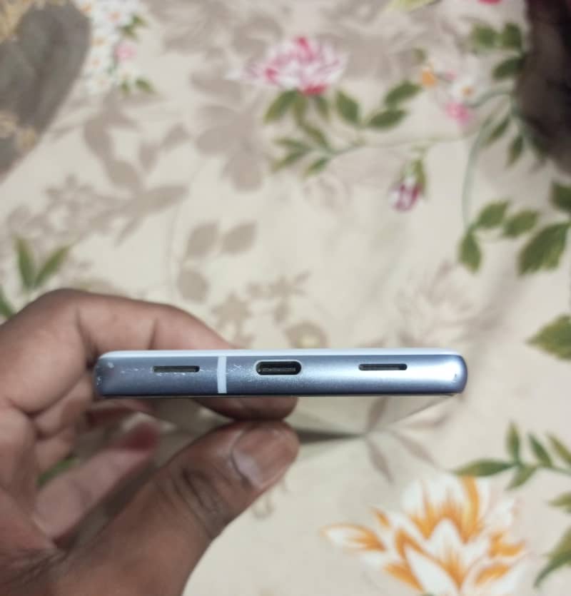 Google Pixel 7A 4