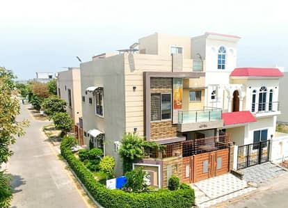 10 MARLA PLOT ON IDEAL LOCATION OR IN LDA APPROVED AREA AVAILABLE FOR SALE IN NLC
