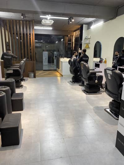 Running Mens Salon Available for Sale