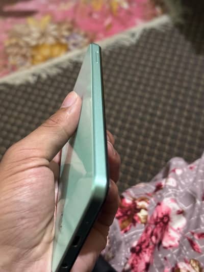 bhut acha phone hai khoi issue ni hai boc charger sath ni hai