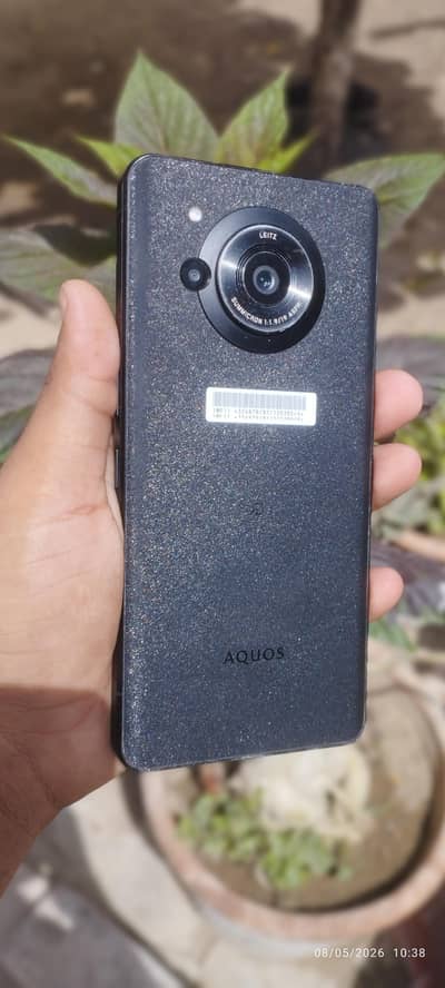 Aquos r7 Gaming plus camera (argent sale)