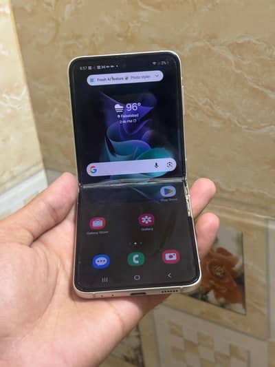 SUMSUNG ZFLIP3  ALL OKY PHONE URGENT SALE PRICE FINL